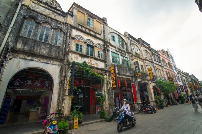 �����������V������������