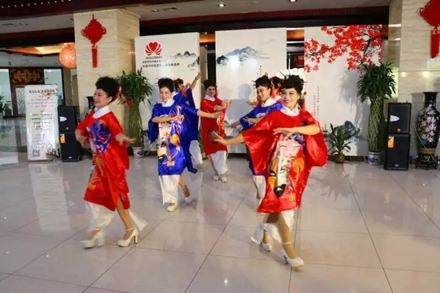 �������������B�������V������������