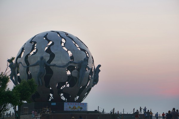 �����������y�����V������������