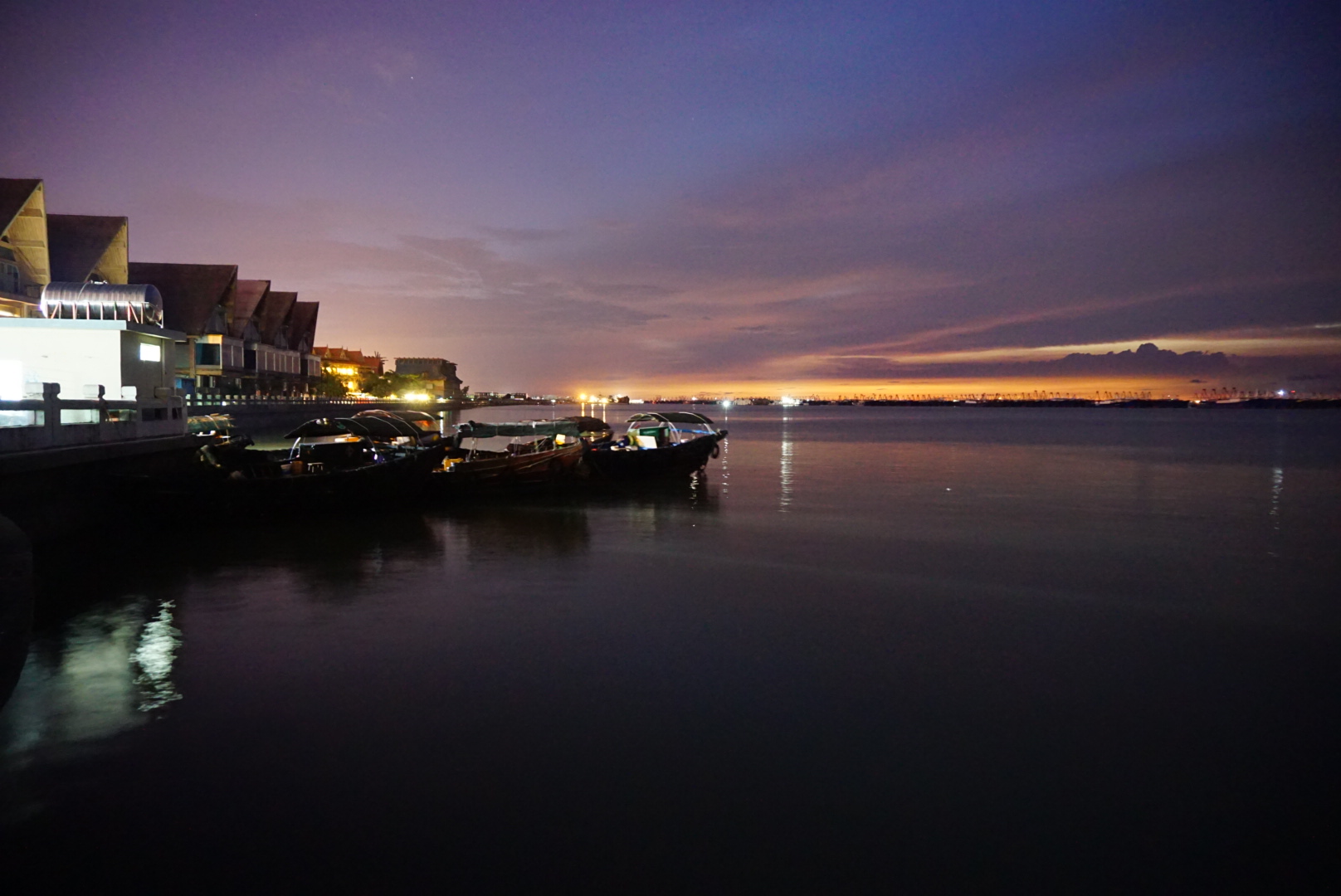 �����������V������������