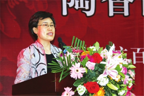 洛陽(yáng)市委常委、組織部部長(zhǎng)，洛陽(yáng)市關(guān)心下一代工作委員會(huì)主任陳向平致辭
