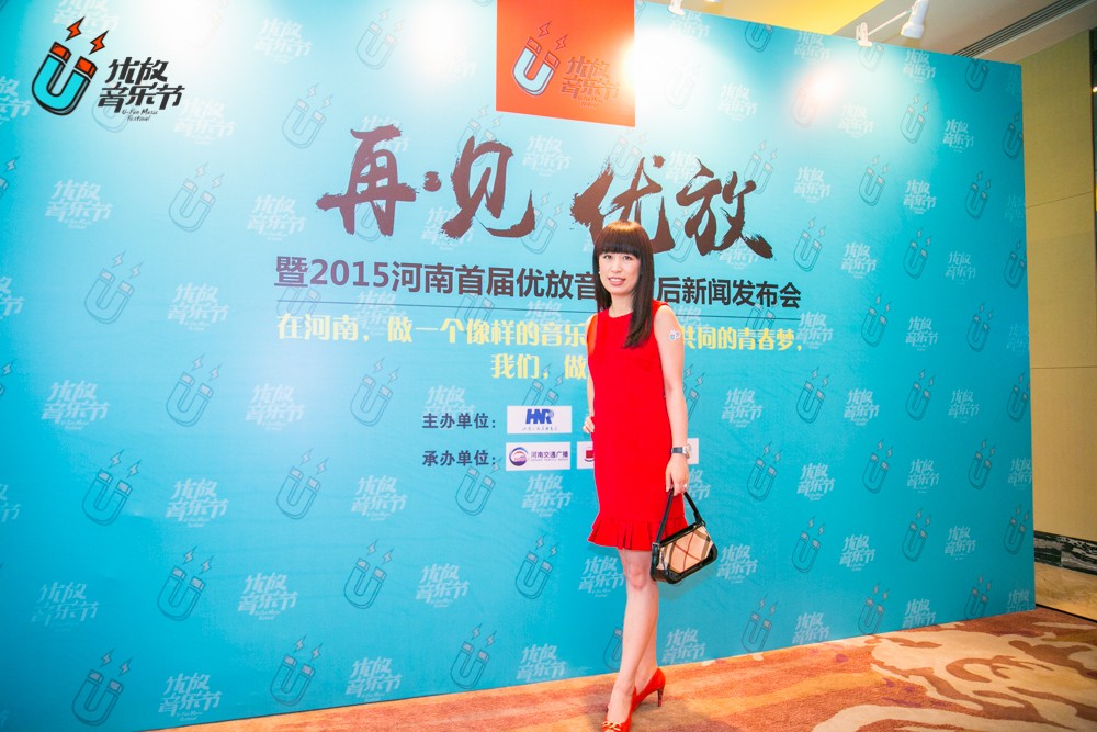 美女主播佳音！