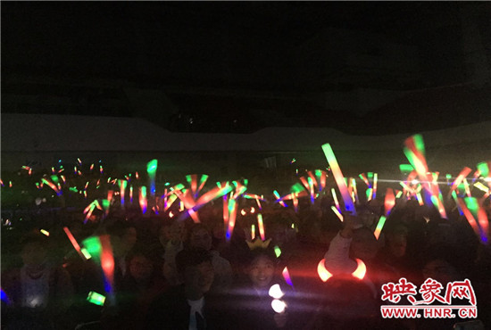 當晚現(xiàn)場約2500個座位全場爆滿，還有全國各地歌迷會趕來的歌迷們。