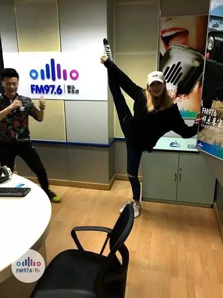 哇哦！都是帶功夫滴美人兒！
