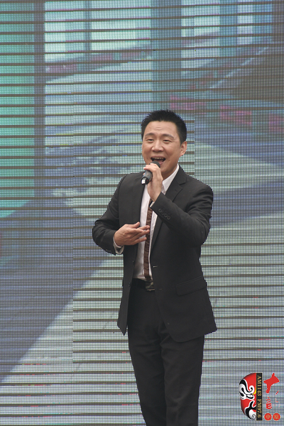 河南省著名乾旦演員、鄭州市豫劇院優(yōu)秀青年演員連德志演唱豫劇《大祭樁》選段“婆母娘且息怒站在路口”