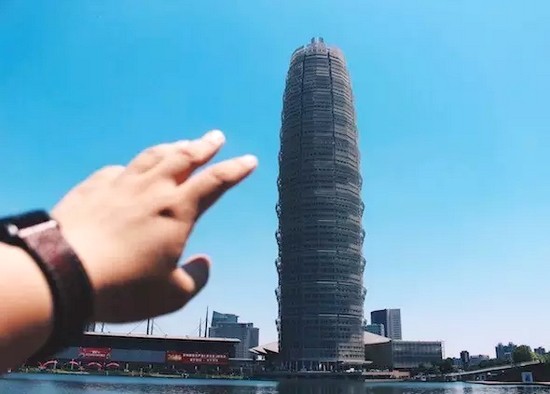 鄭州的新高度，鄭州會展賓館，高280米。