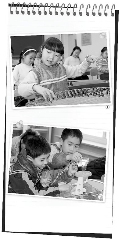 　圖1：鐵路五小古箏社團(tuán)的孩子們正在演奏《高山流水》，圖2：科學(xué)課上，孩子們正在探索水的秘密。