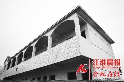 事發(fā)小學。晨報記者 高博 攝