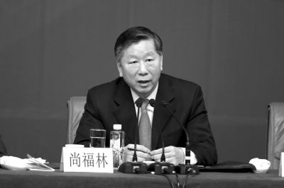 銀監(jiān)會主席尚福林。記者王海欣攝