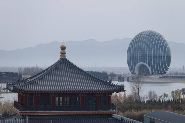 　因APEC會議籌備，雁棲湖景區(qū)于10月25日關閉至11月14日重新開放。 劉行喆 澎湃資料