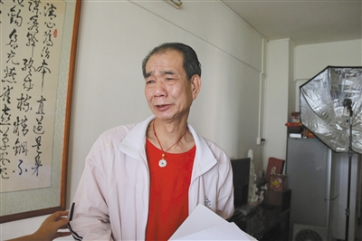 嫖娼事件后，區(qū)少坤向記者訴說委屈，他說：“這是一個(gè)圈套”。李根 攝