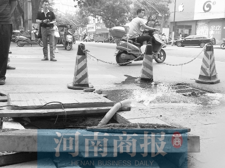 污水不停冒出，隔幾分鐘就要抽一次