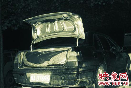 圖為改裝后的轎車，專門用于儲油