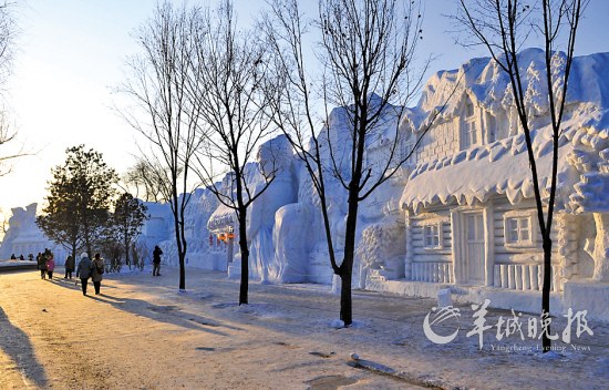 自然賜于雪的無(wú)垠，藝術(shù)給予雪的靈魂，人類(lèi)創(chuàng)造雪的財(cái)富 王遠(yuǎn)昌攝
