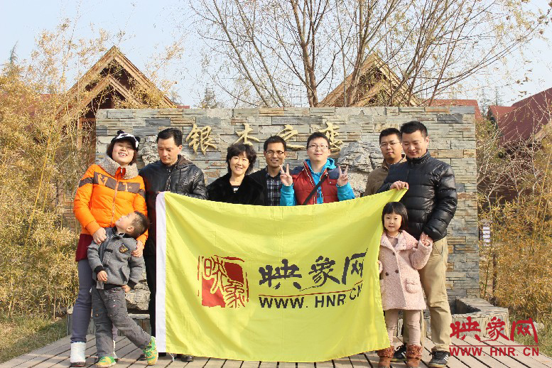 來張小合影，好多朋友都在其他地方玩，已經(jīng)嗨的叫不回來……
