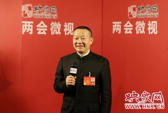 全國人大代表劉文新接受映象網(wǎng)“兩會(huì)微視”訪談。