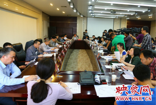鄭州三環(huán)快速化工程通車新聞發(fā)布會現(xiàn)場。