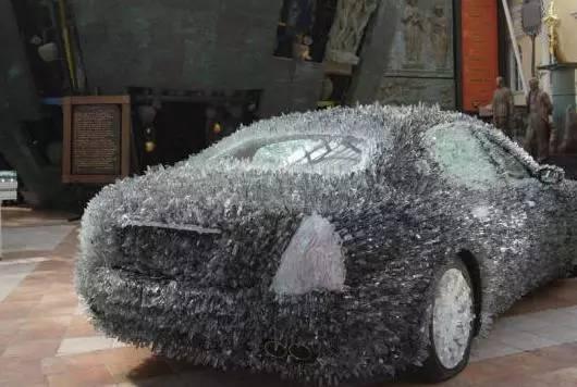 驚！車主用玻璃渣改裝瑪莎拉蒂