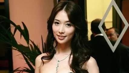 宋丹丹一條微博疑似又把林志玲陳冠希罵戰(zhàn)推向新高度！