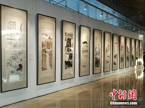 齊白石作品《山水十二條屏》在北京展出。<a target='_blank'  _fcksavedurl='http://www.chinanews.com/' _fcksavedurl='http://www.chinanews.com/' >中新網(wǎng)</a>記者 宋宇晟 攝