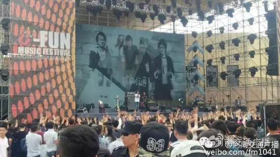 河南交通廣播主持人佳音、彎彎、朱浩都登上了優(yōu)放舞臺，優(yōu)放，交廣在這里！
