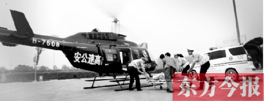 7月25日，河南省公安廳高速交警總隊(duì)進(jìn)行了首次直升機(jī)高速公路急救病人演練