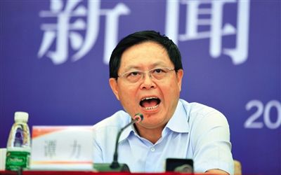 　譚力 男，1955年10月生，漢族，重慶市人，大學學歷，有知青經(jīng)歷。2009年3月前，一直在四川工