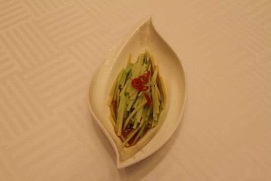 白灼翠芥蘭。 花惠生 供圖