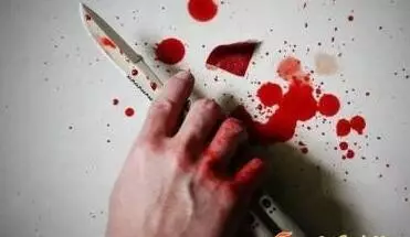男子用被子捂死妻子 在其胸部、腹部寫(xiě)下我愛(ài)你