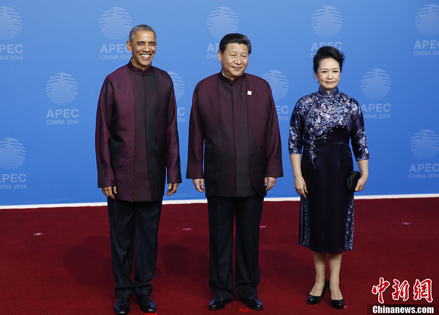 圖為習(xí)近平夫婦歡迎美國總統(tǒng)奧巴馬。中新社發(fā) 杜洋 攝