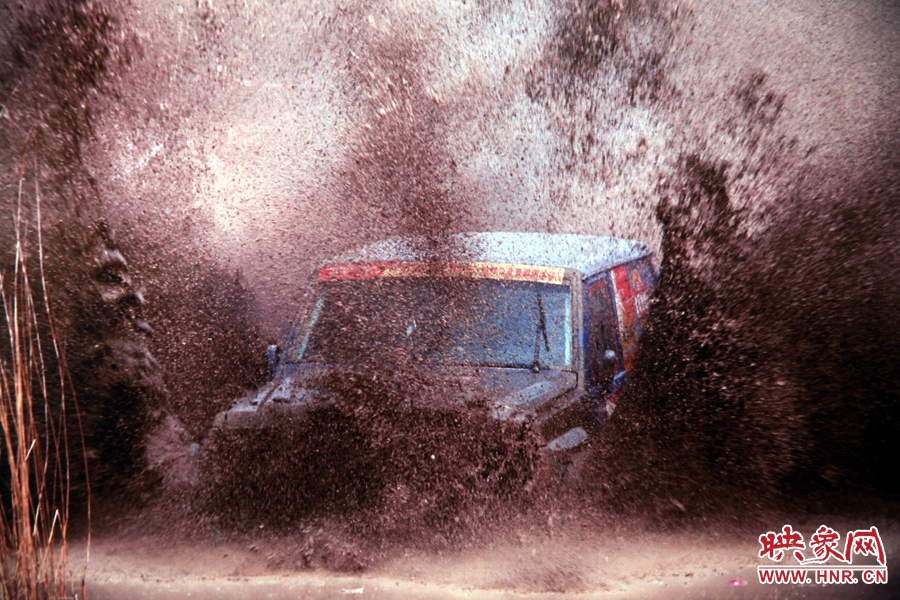 賽車的世界、更是男人的世界。圖為部分參展攝影作品。