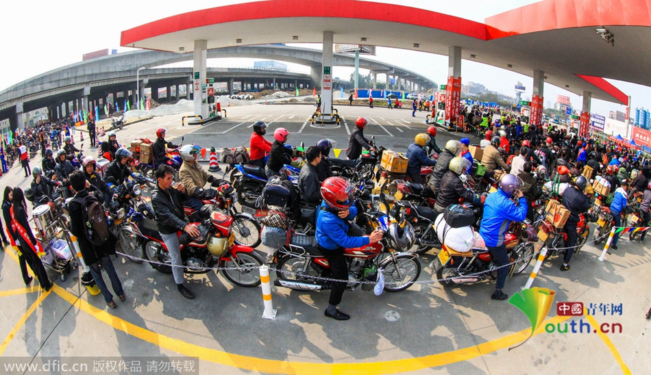 今年廣東、廣西兩省共193座中石化油站將為返鄉(xiāng)車主提供“6+X”免費服務(wù)，并將為1萬名“返鄉(xiāng)摩騎”免