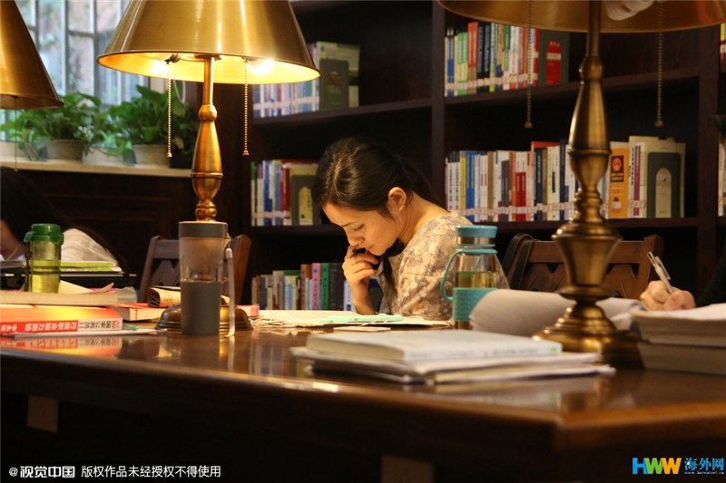 重慶大學改造翻新的“民國風圖書館”走紅網絡，引得無數網友點贊