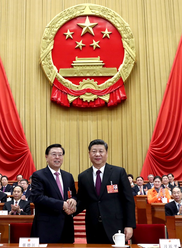 習(xí)近平當(dāng)選國家主席、中央軍委主席