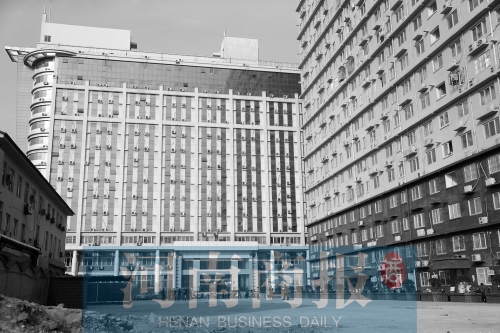 因購房尾款沒有交齊，鄭州一小區(qū)多戶業(yè)主的生活用水被停掉，有的連續(xù)半個月沒水吃。