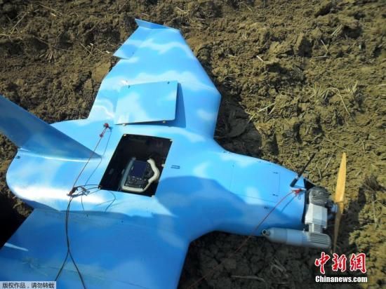 圖為3月31日，一架無人機在韓國西部海域的白翎島墜毀。