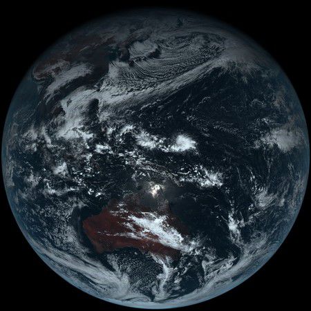 日本衛(wèi)星拍下地球真正的樣貌。（圖／翻攝自日本氣象廳）