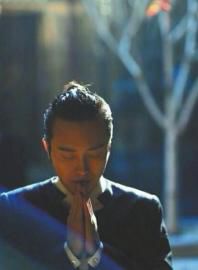 網(wǎng)傳李玉剛“出家”的照片。