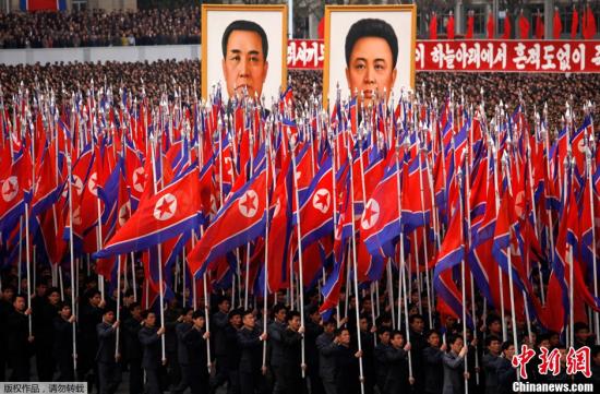 4月20日，包括軍人、公務(wù)員與平壤市民在內(nèi)的朝鮮各界民眾在金日成廣場集會，譴責(zé)并發(fā)誓要“消滅”韓國李