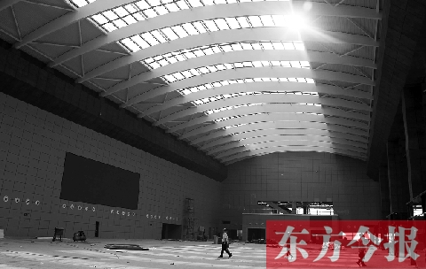 作為高鐵鄭州東站最重要的配套工程，鄭州綜合交通樞紐公路客運(yùn)站的裝修工作即將完成，預(yù)計(jì)今年9月底與鄭州