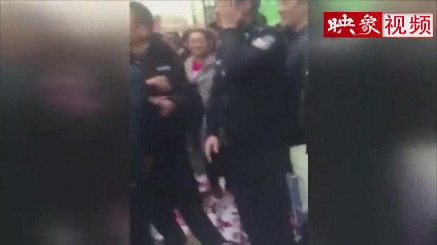 暈！城管被打警方出警被圍攻