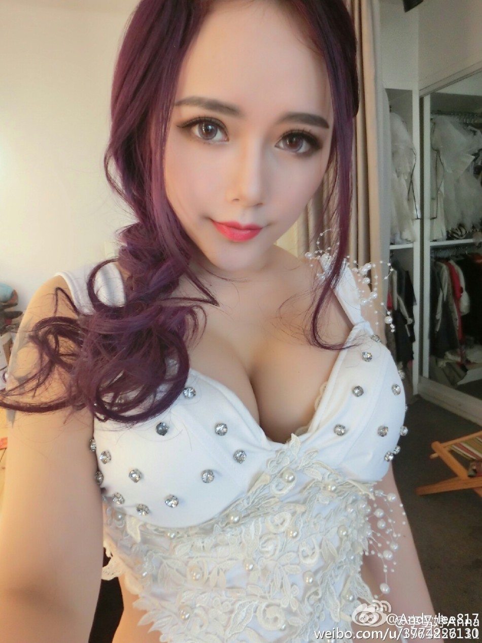 湖大21歲?；ㄇ巴购舐N無懼走光